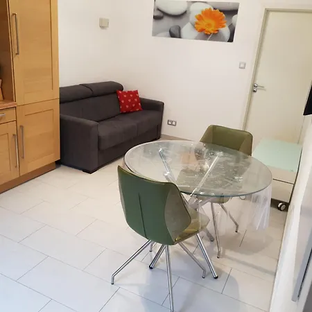 Du Ladhof Apartment *